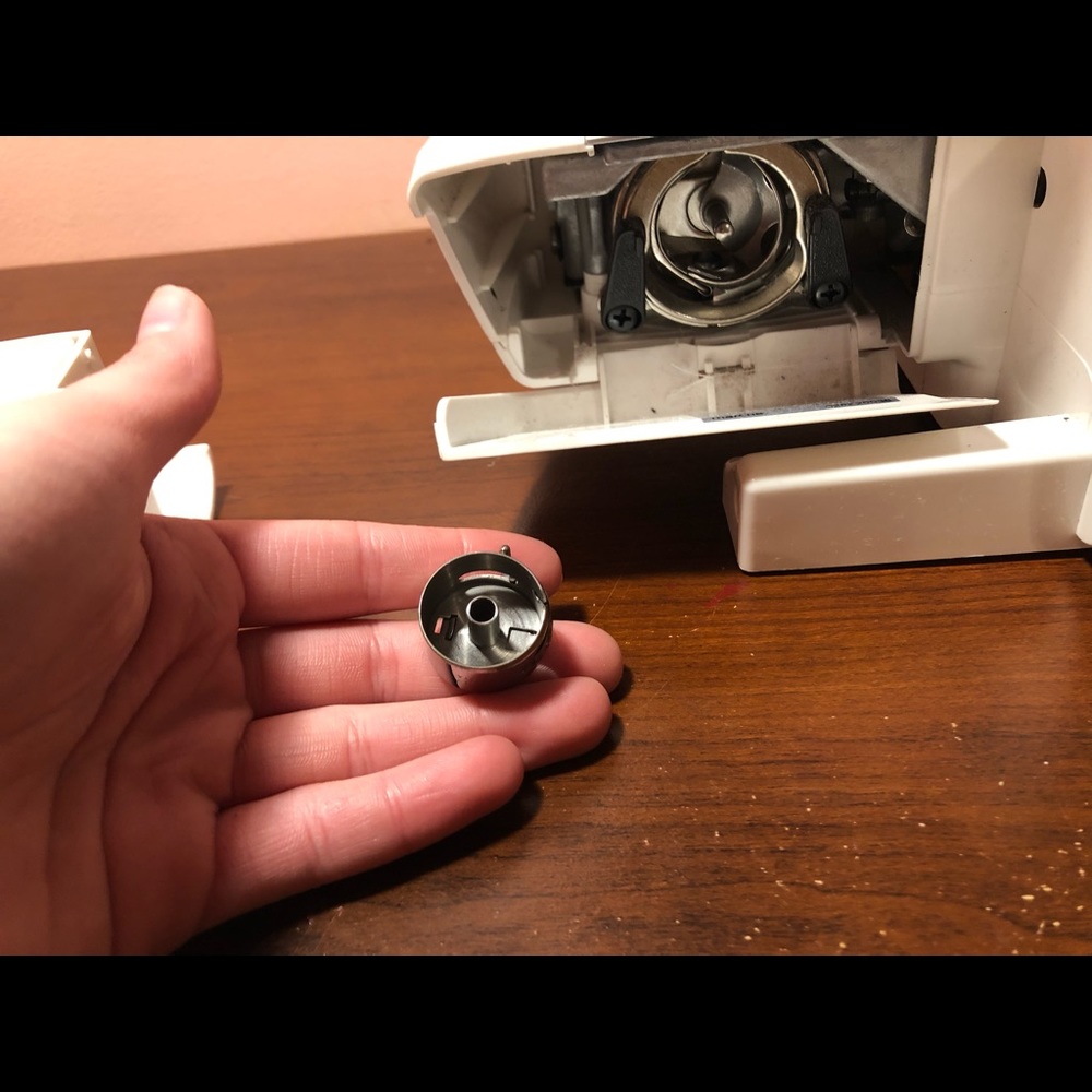 Singer sewing Machine - Picture 5 of 6